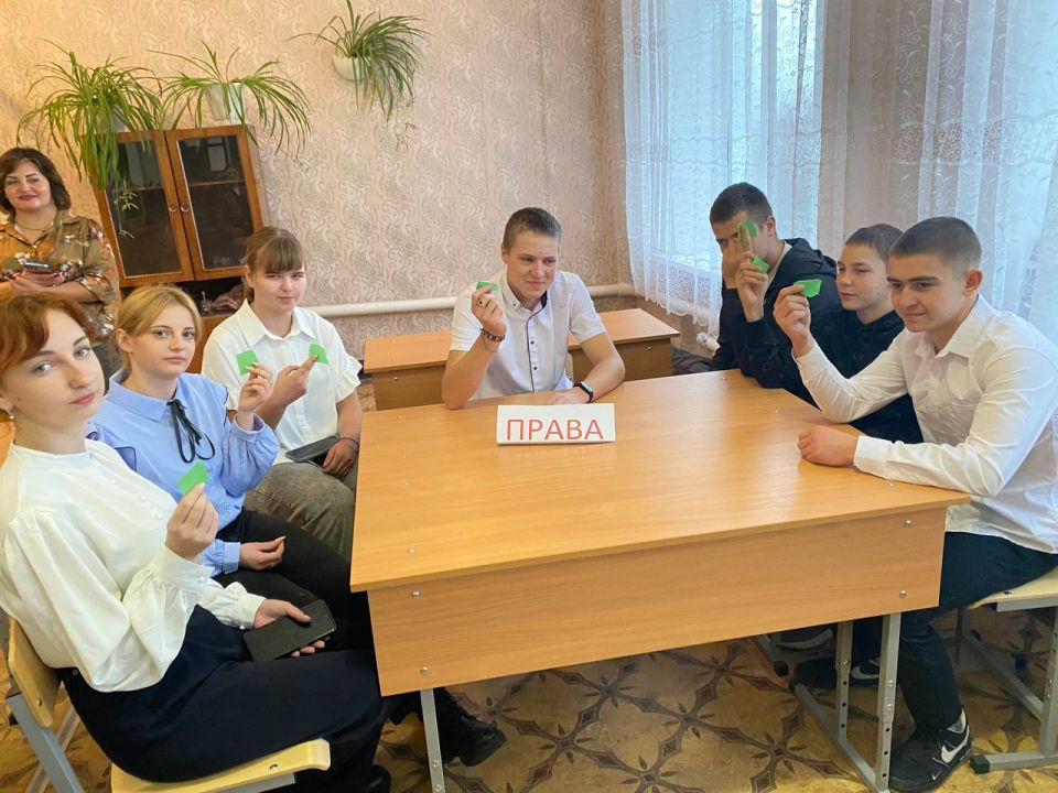 Вячеслав Третьяков: В ГБОУ ЛНР «Новоастраханская СШ» Кременского МО с целью правового просвещения и формирования активной гражданской позиции у подрастающего поколения в рамках Месячника правовых знаний широко отметили... Вячеслав Третьяков: В ГБОУ ЛНР «Новоастраханская СШ» Кременского МО с целью правового просвещения и формирования активной гражданской позиции у подрастающего поколения в рамках Месячника правовых знаний широко отметили...