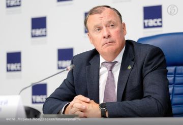 Свердловское региональное отделение «Единой России» выбрало кандидата на должность главы Екатеринбурга — им стал действующий мэр Алексей Орлов