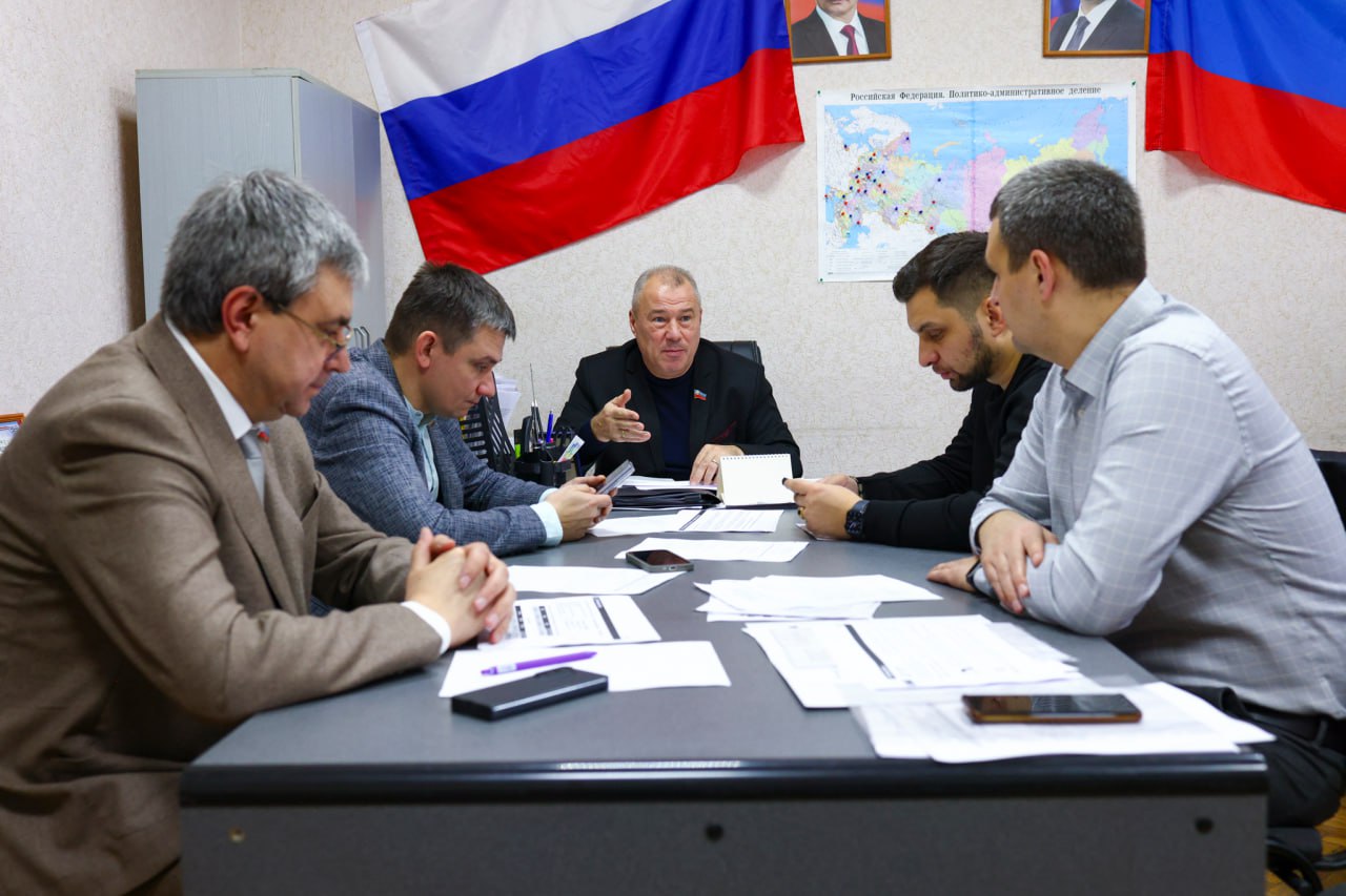 В Комитете по информационной политике состоялось заседание с участием руководителя Минцифры ЛНР