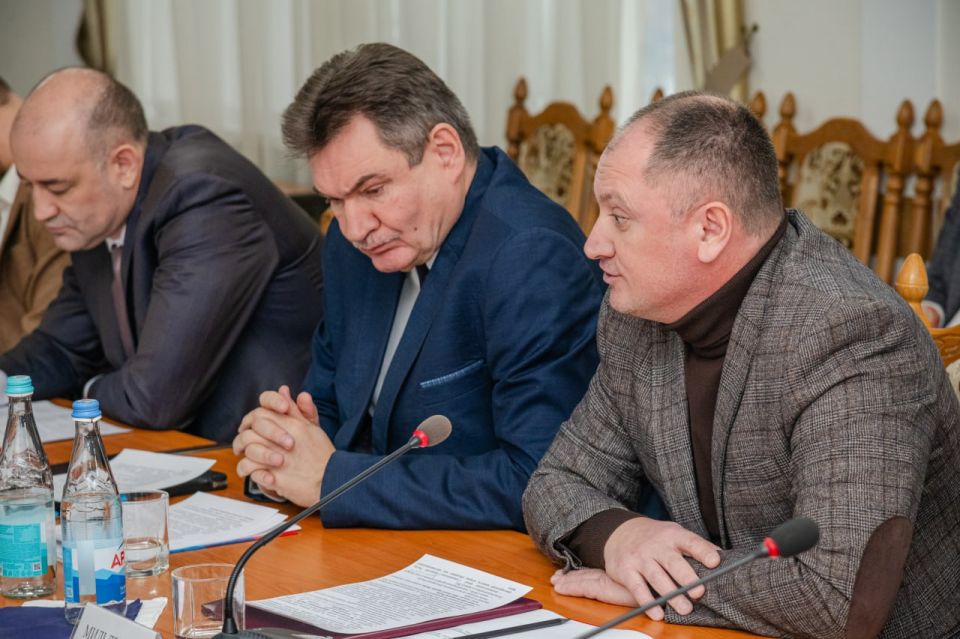 Леонид Пасечник: Значительное внимание уделяем укреплению межнационального и межрелигиозного мира и сотрудничества Леонид Пасечник: Значительное внимание уделяем укреплению межнационального и межрелигиозного мира и сотрудничества