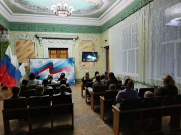 В Доме культуры им. Горького пгт Ясеновский состоялся показ документального фильма "Василий Кандинский на Русском севере"