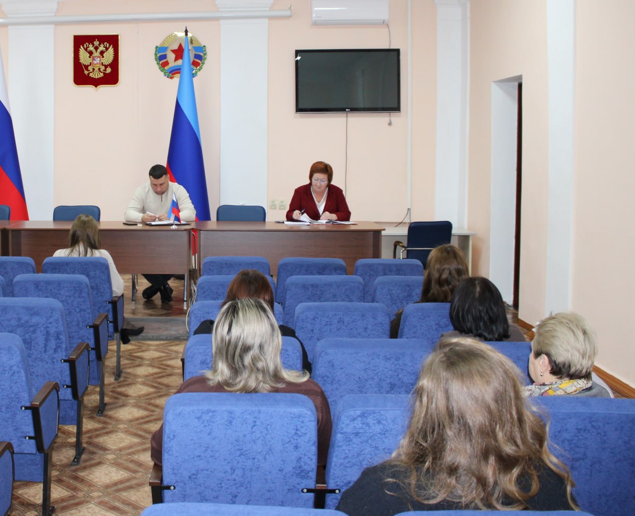 Заседание комиссии по делам несовершеннолетних и защите их прав при Администрации муниципального округа муниципальное образование Белокуракинский муниципальный округ Луганской Народной Республики Заседание комиссии по делам несовершеннолетних и защите их прав при Администрации муниципального округа муниципальное образование Белокуракинский муниципальный округ Луганской Народной Республики