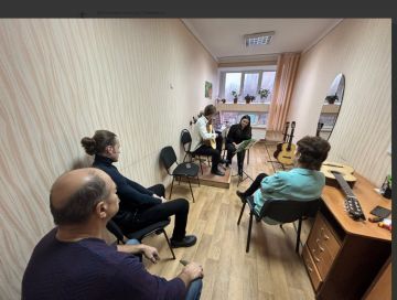 В Перевальской ДШИ продолжаются мастер-классы преподавателей Академии Матусовского