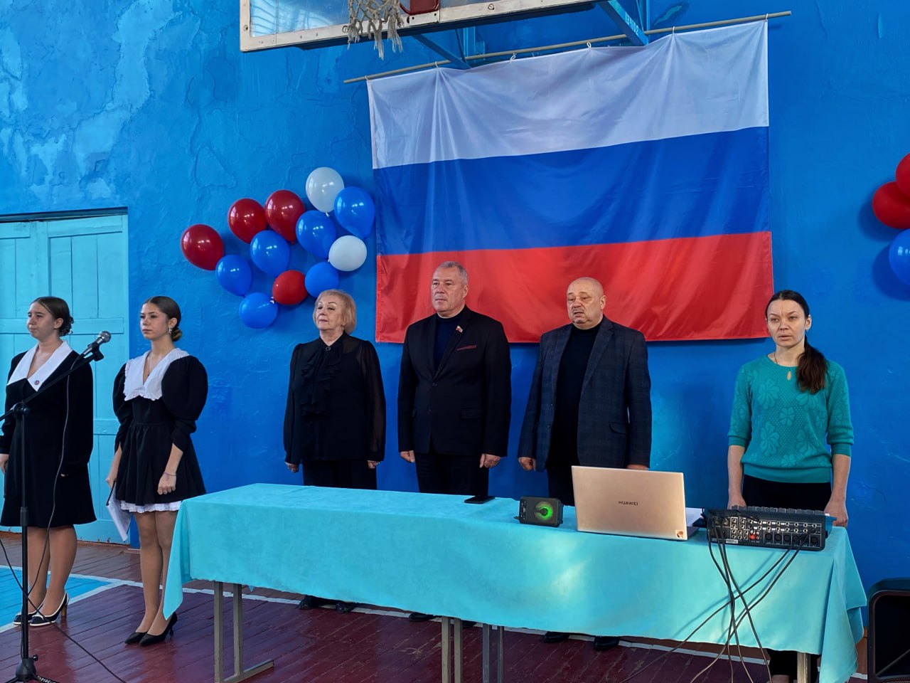 Выставка «Герои и подвиги: Мои земляки – Герои России» побывала в Кировске и Кременной Выставка «Герои и подвиги: Мои земляки – Герои России» побывала в Кировске и Кременной