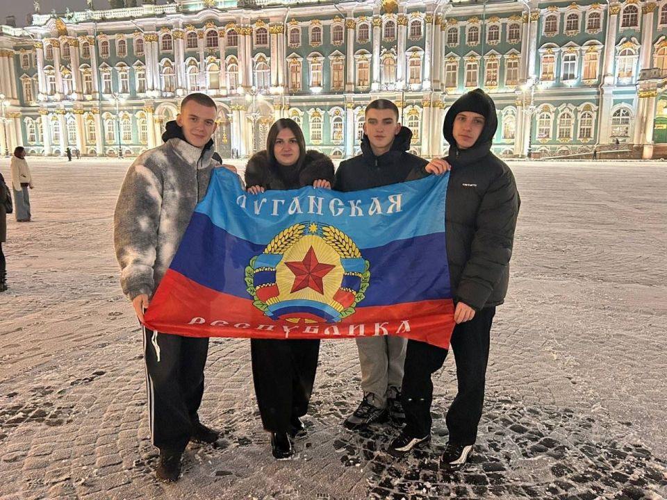 Ребята из городского округа Красный Луч (ЛНР) стали победителями Всероссийского конкурса волонтерских проектов при поддержке "Движения Первых" «…И С НАС НАЧИНАЕТСЯ РОДИНА!» Ребята из городского округа Красный Луч (ЛНР) стали победителями Всероссийского конкурса волонтерских проектов при поддержке "Движения Первых" «…И С НАС НАЧИНАЕТСЯ РОДИНА!»