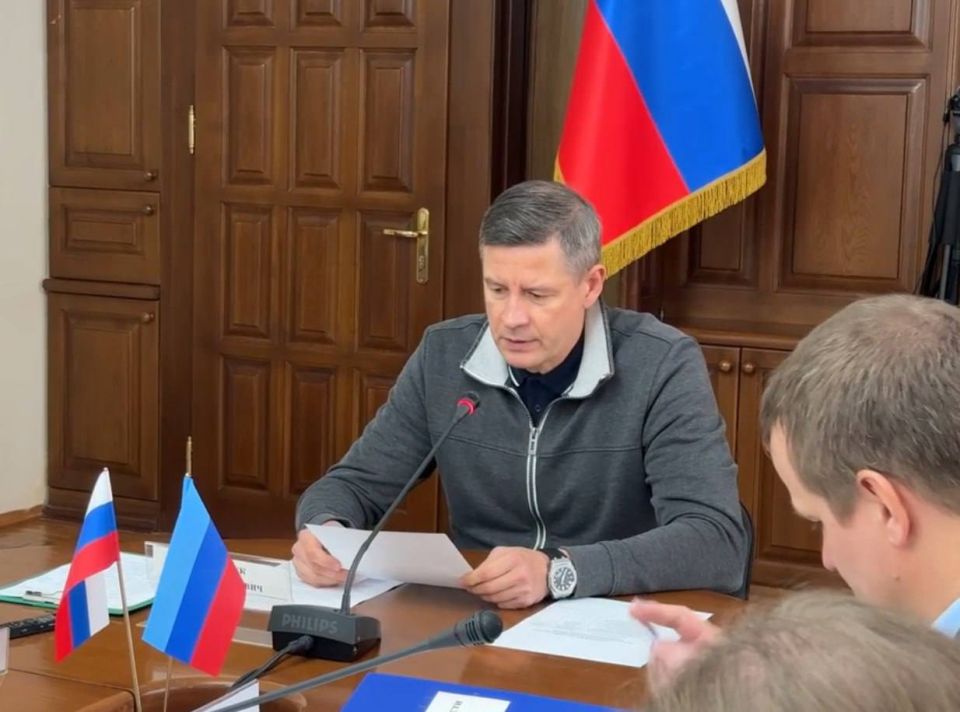 КАДРОВЫЕ НАЗНАЧЕНИЯ. Указом Главы Республики заместителем председателя Правительства ЛНР назначен Игорь Жарков Представление нового вице-премьера состоялось сегодня в ходе внеочередного заседания Правительства