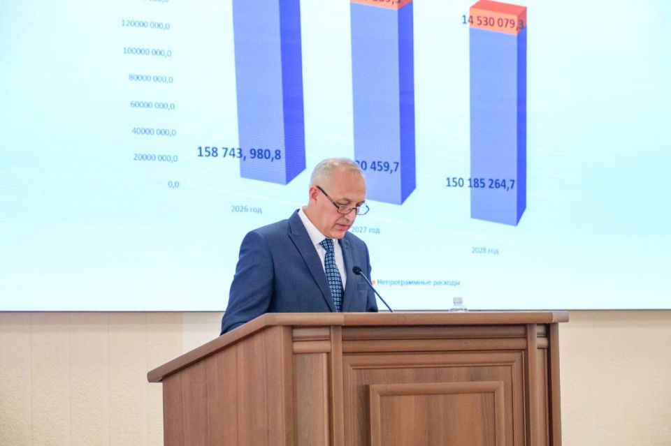 Алёна Лумеровская: Сегодня приняла участие в публичных слушаниях по проекту бюджета Луганской Народной Республики на 2026 год и на плановый период 2027–2028 годов, которые прошли в Луганске под председательством Спикера... Алёна Лумеровская: Сегодня приняла участие в публичных слушаниях по проекту бюджета Луганской Народной Республики на 2026 год и на плановый период 2027–2028 годов, которые прошли в Луганске под председательством Спикера...