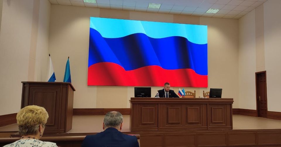 В Луганске прошли публичные слушания по проекту закона «О бюджете Луганской Народной Республики на 2026 год и на плановый период 2027 и 2028 годов», в которых принял участие Председатель Совета городского округа город... В Луганске прошли публичные слушания по проекту закона «О бюджете Луганской Народной Республики на 2026 год и на плановый период 2027 и 2028 годов», в которых принял участие Председатель Совета городского округа город...