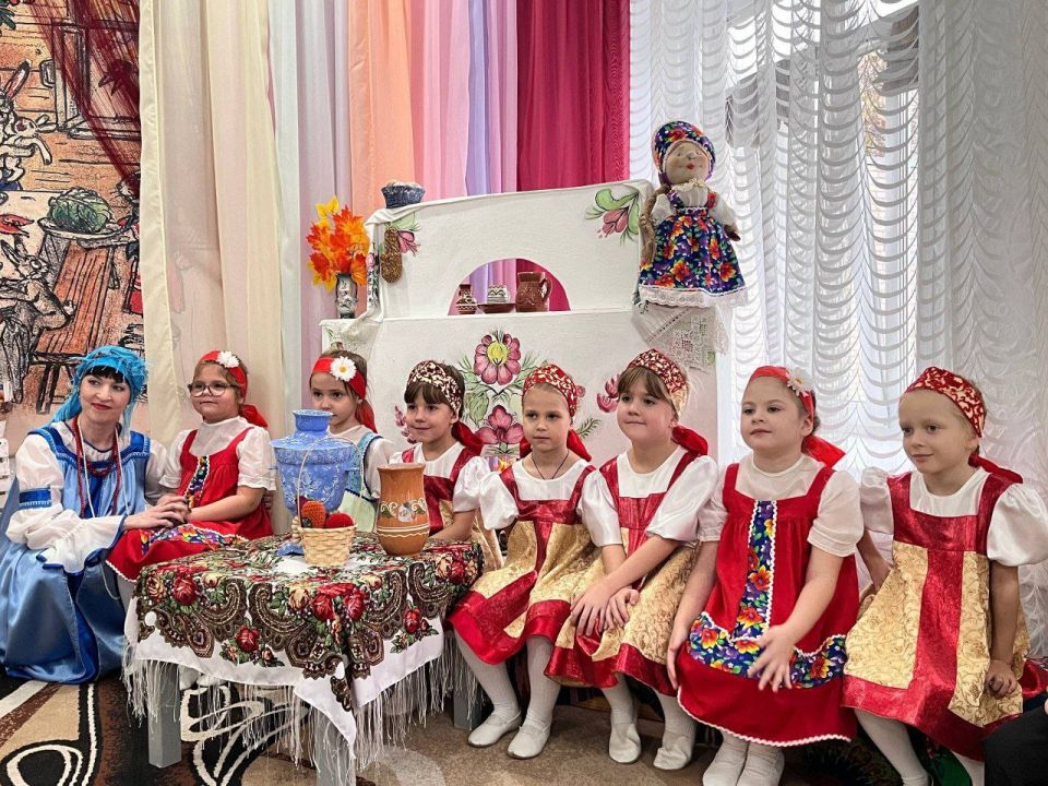 По партпроекту Единой России «Новая школа» в Краснолучском ясли-саду №57 «Аленушка» прошло праздничное мероприятие По партпроекту Единой России «Новая школа» в Краснолучском ясли-саду №57 «Аленушка» прошло праздничное мероприятие