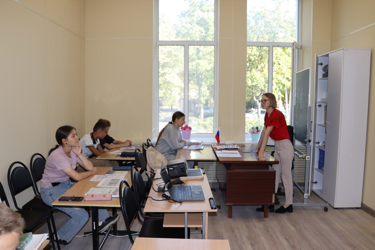 Стахановскую детскую школу искусств обновили по народной программе «Единой России» Стахановскую детскую школу искусств обновили по народной программе «Единой России»