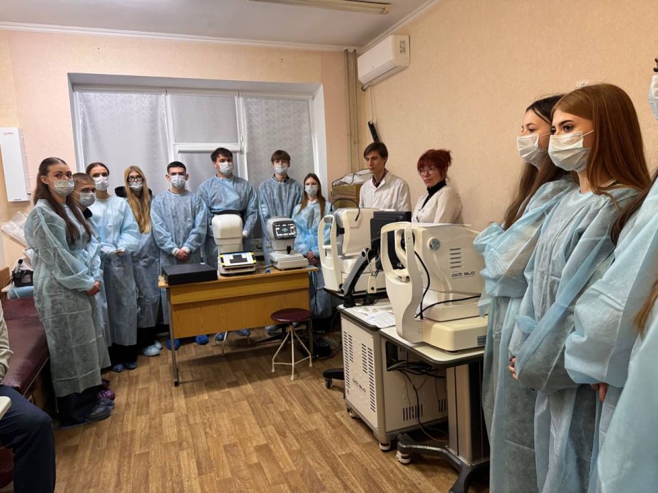 Ученики 11 класса Ровеньковской гимназии №1 им. Г.С. Шонина приняли участие в федеральном проекте «Больше, чем работа» Ученики 11 класса Ровеньковской гимназии №1 им. Г.С. Шонина приняли участие в федеральном проекте «Больше, чем работа»