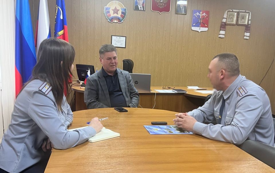 Начальник ИК № 1 регионального УФСИН провел рабочую встречу с Главой Станично-Луганского муниципального округа Начальник ИК № 1 регионального УФСИН провел рабочую встречу с Главой Станично-Луганского муниципального округа