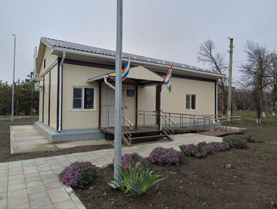 Представитель региона-шефа Новосибирской области с рабочим визитов посетил ФАП в с. Новоалександровка Представитель региона-шефа Новосибирской области с рабочим визитов посетил ФАП в с. Новоалександровка