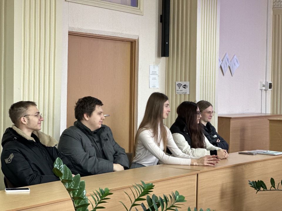 Депутат Совета городского округа город Алчевск, территориальный руководитель "Молодой Гвардии Единой России" Александр Ярский прочитал лекцию на тему «Стоп наркотик» в ДонГТУ, открыв череду просветительских мероприятий... Депутат Совета городского округа город Алчевск, территориальный руководитель "Молодой Гвардии Единой России" Александр Ярский прочитал лекцию на тему «Стоп наркотик» в ДонГТУ, открыв череду просветительских мероприятий...