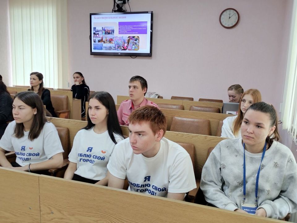 В Администрации городского округа Ровеньки прошел круглый стол, посвященный созданию и перспективам работы первого Добро