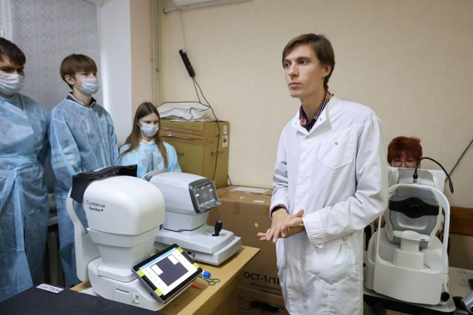 Ученики 11 класса Ровеньковской гимназии №1 им. Г.С. Шонина приняли участие в федеральном проекте «Больше, чем работа» Ученики 11 класса Ровеньковской гимназии №1 им. Г.С. Шонина приняли участие в федеральном проекте «Больше, чем работа»