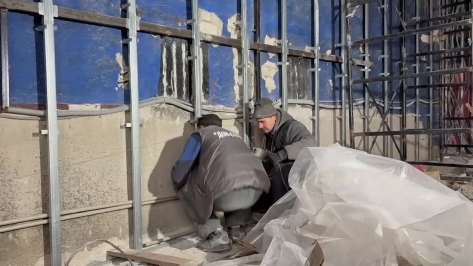 В Алчевске продолжается обустройство молодежного центра