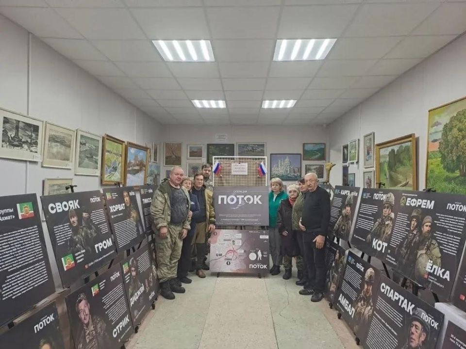 Тамбовские общественники посетили новоайдарский музей и обсудили патриотическое воспитание молодежи Тамбовские общественники посетили новоайдарский музей и обсудили патриотическое воспитание молодежи