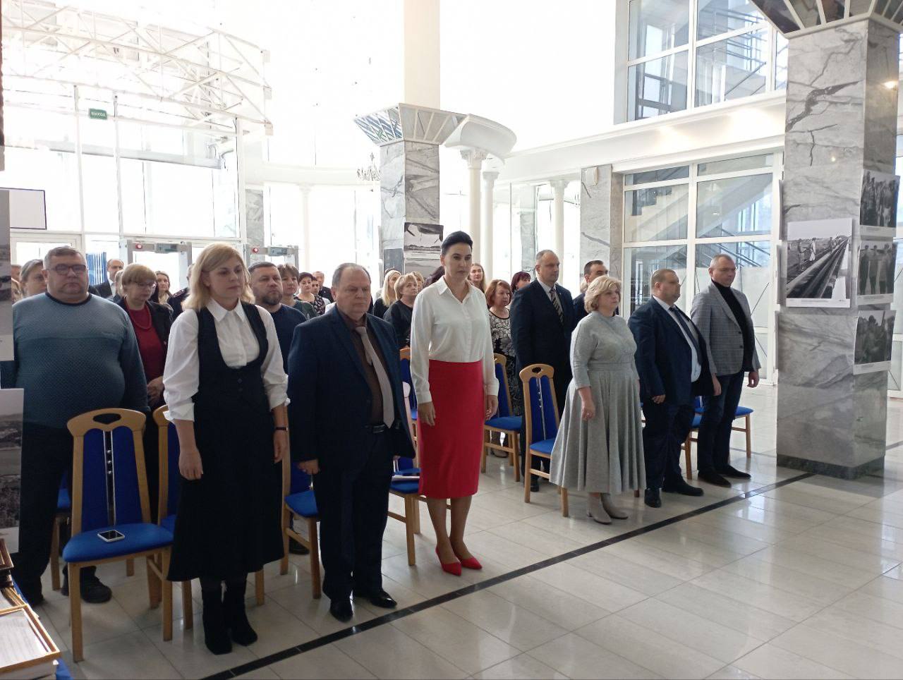 В День преподавателя высшей школы в стенах Далевского университета состоялось чествование педагогов В День преподавателя высшей школы в стенах Далевского университета состоялось чествование педагогов