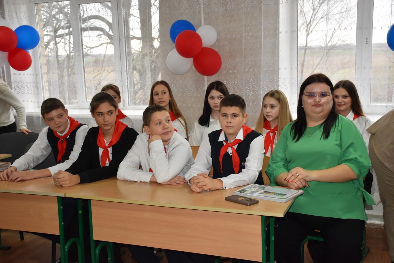 В Славяносербске прошел образовательный марафон «Поисковая работа как средство воспитания патриотов» В Славяносербске прошел образовательный марафон «Поисковая работа как средство воспитания патриотов»