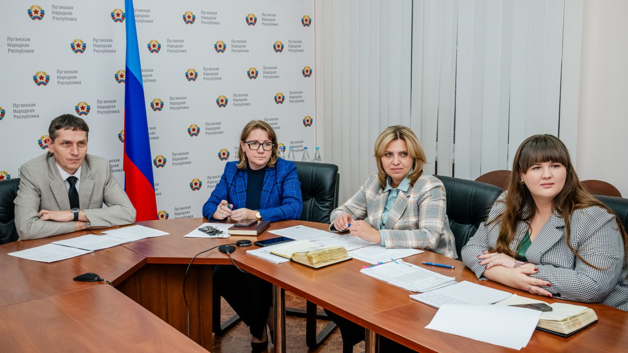 В Администрации Главы ЛНР состоялось заседание Экспертного совета конкурса «Новая республика — руками молодежи»