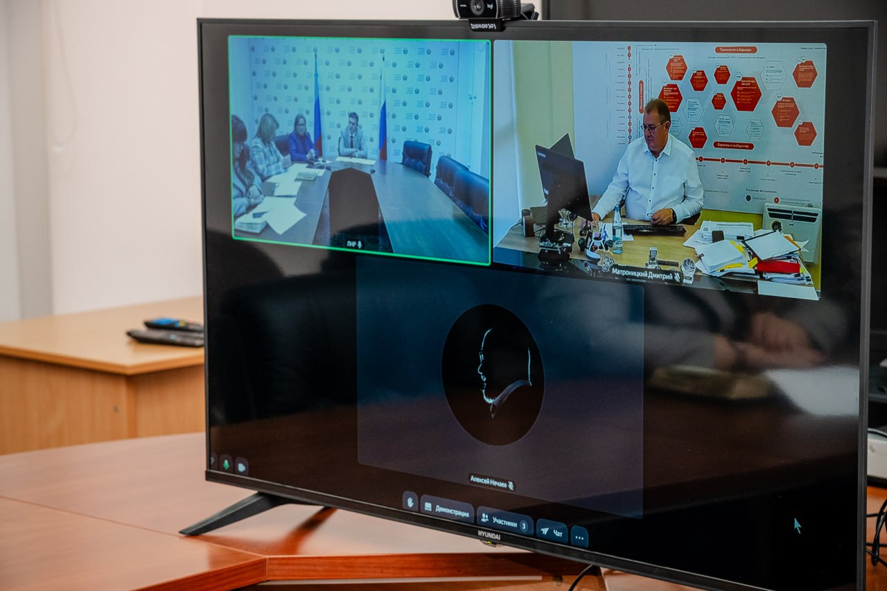 В Администрации Главы ЛНР состоялось заседание Экспертного совета конкурса «Новая республика — руками молодежи» В Администрации Главы ЛНР состоялось заседание Экспертного совета конкурса «Новая республика — руками молодежи»