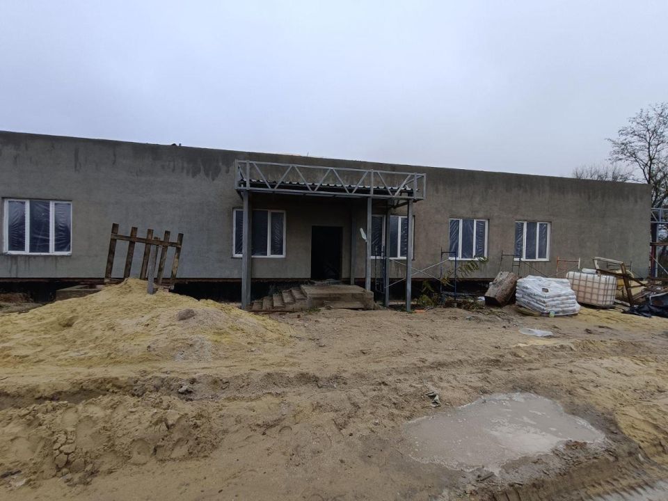 Монтаж дверей начали в здании патоморфологии Беловодской ЦРБ при участии региона-шефа Монтаж дверей начали в здании патоморфологии Беловодской ЦРБ при участии региона-шефа
