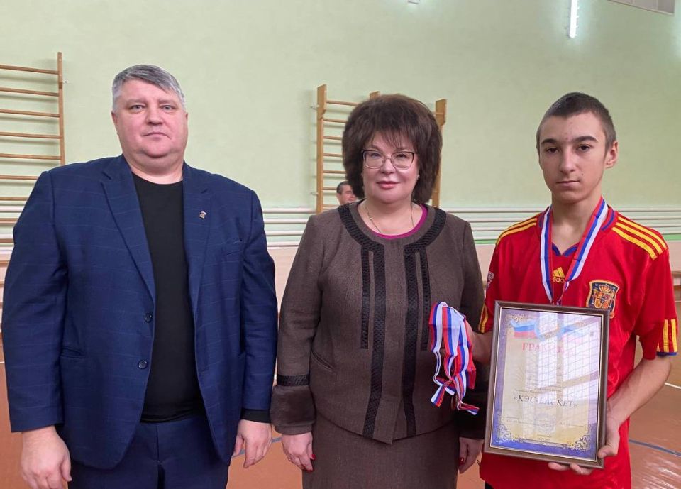 Марина Филиппова: Сегодня поздравила наших юных спортсменов, которые проявили себя на муниципальном этапе Чемпионата школьной баскетбольной лиги «КЭС-Баскет» Марина Филиппова: Сегодня поздравила наших юных спортсменов, которые проявили себя на муниципальном этапе Чемпионата школьной баскетбольной лиги «КЭС-Баскет»