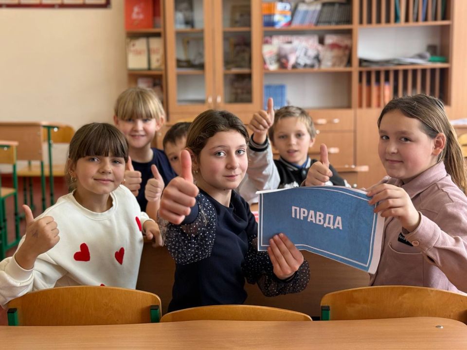 ЗОЖ Марафон в Брянковской школе №19: Проверяем знания о здоровье в формате "Правда или Ложь?" ЗОЖ Марафон в Брянковской школе №19: Проверяем знания о здоровье в формате "Правда или Ложь?"