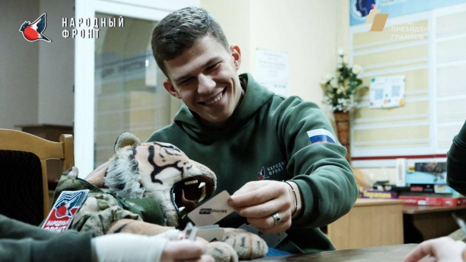 Вечер за игрой в мемологию Вечер за игрой в мемологию