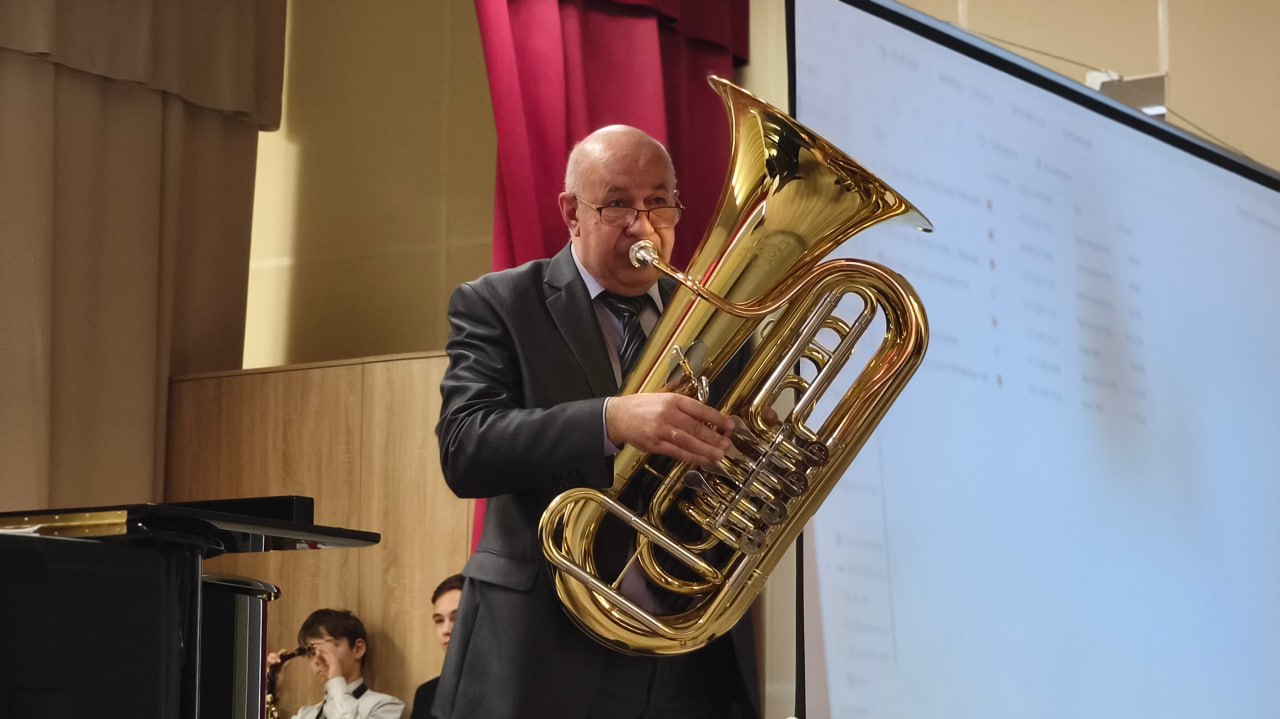 Стахановскую детскую школу искусств обновили по народной программе «Единой России» Стахановскую детскую школу искусств обновили по народной программе «Единой России»