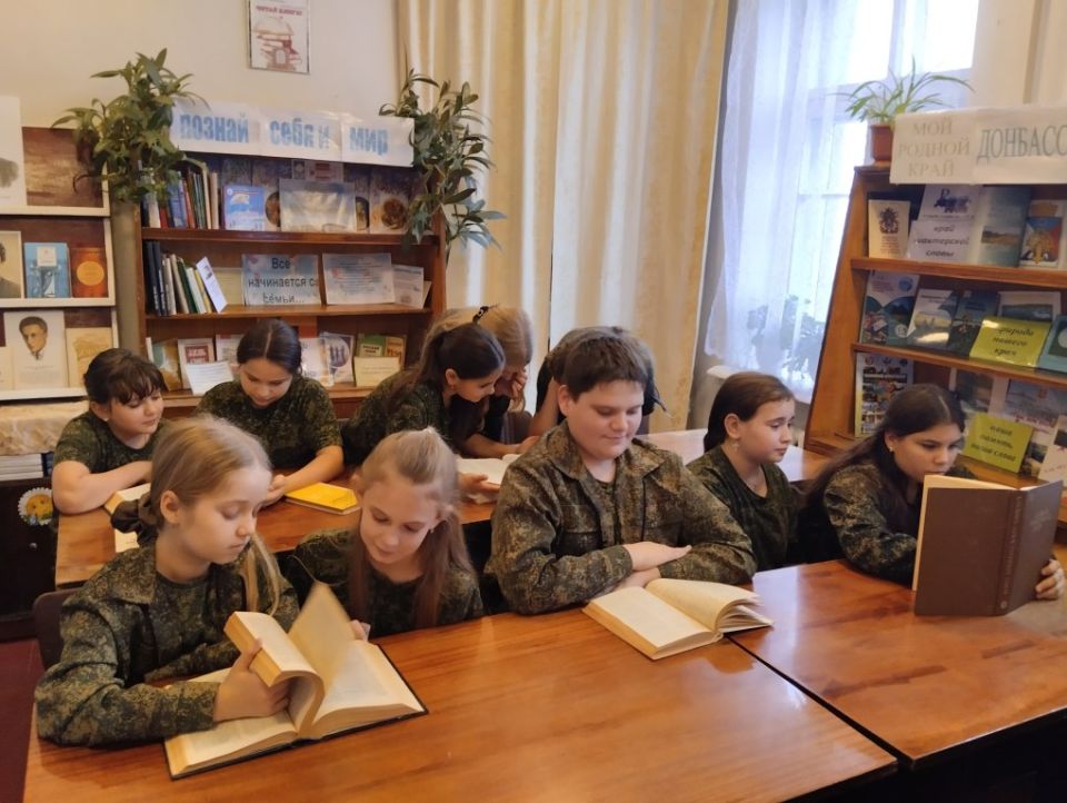 22 ноября ежегодно отмечается День Словарей и Энциклопедий, день рождения Владимира Даля (1801–1872), создателя Толкового словаря живого великорусского языка 22 ноября ежегодно отмечается День Словарей и Энциклопедий, день рождения Владимира Даля (1801–1872), создателя Толкового словаря живого великорусского языка