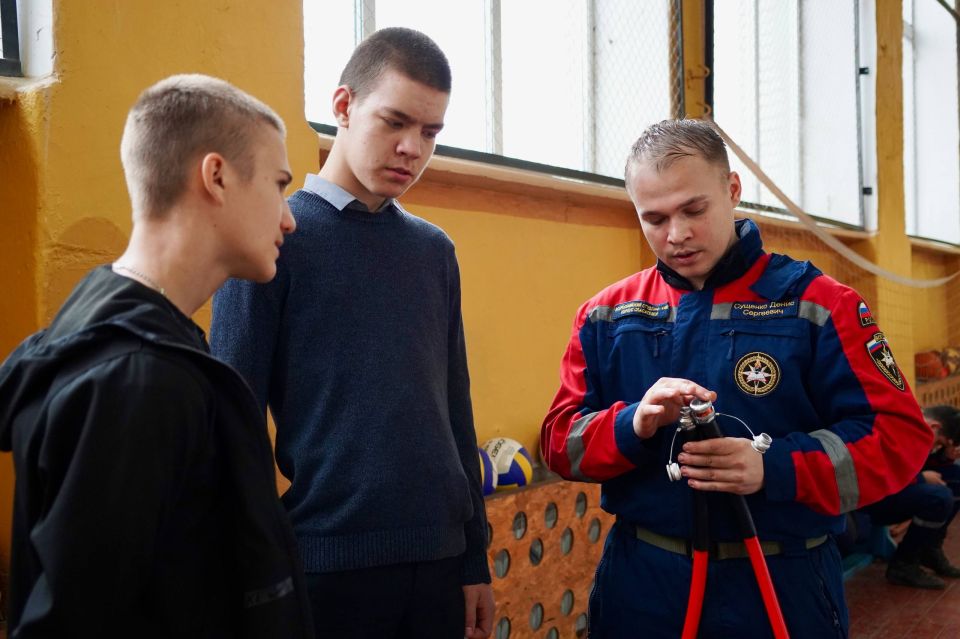 Путь к безопасности начинается здесь: завершающий «Городок безопасности при ЧС» Путь к безопасности начинается здесь: завершающий «Городок безопасности при ЧС»