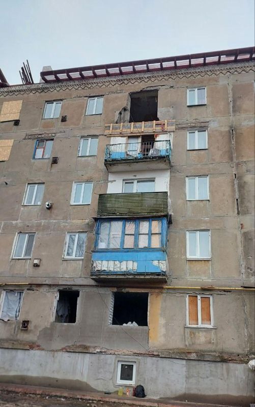 Калужане восстанавливают жилой дом в городе Золотое Калужане восстанавливают жилой дом в городе Золотое