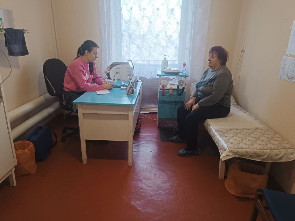 21 ноября в амбулатории поселка Краснодон состоялся выездной прием врачей из Краснодонской центральной городской многопрофильной больницы 21 ноября в амбулатории поселка Краснодон состоялся выездной прием врачей из Краснодонской центральной городской многопрофильной больницы