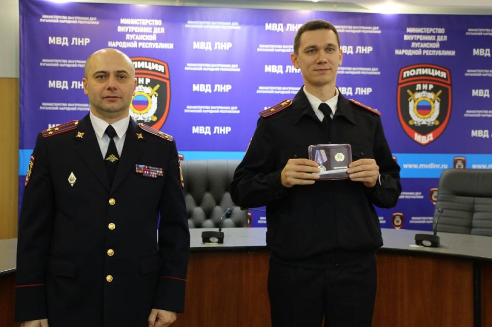 Леонид Пасечник: В профессиональный праздник присвоил отличившимся сотрудникам органов внутренних дел Луганской Народной Республики заслуженные государственные награды Леонид Пасечник: В профессиональный праздник присвоил отличившимся сотрудникам органов внутренних дел Луганской Народной Республики заслуженные государственные награды