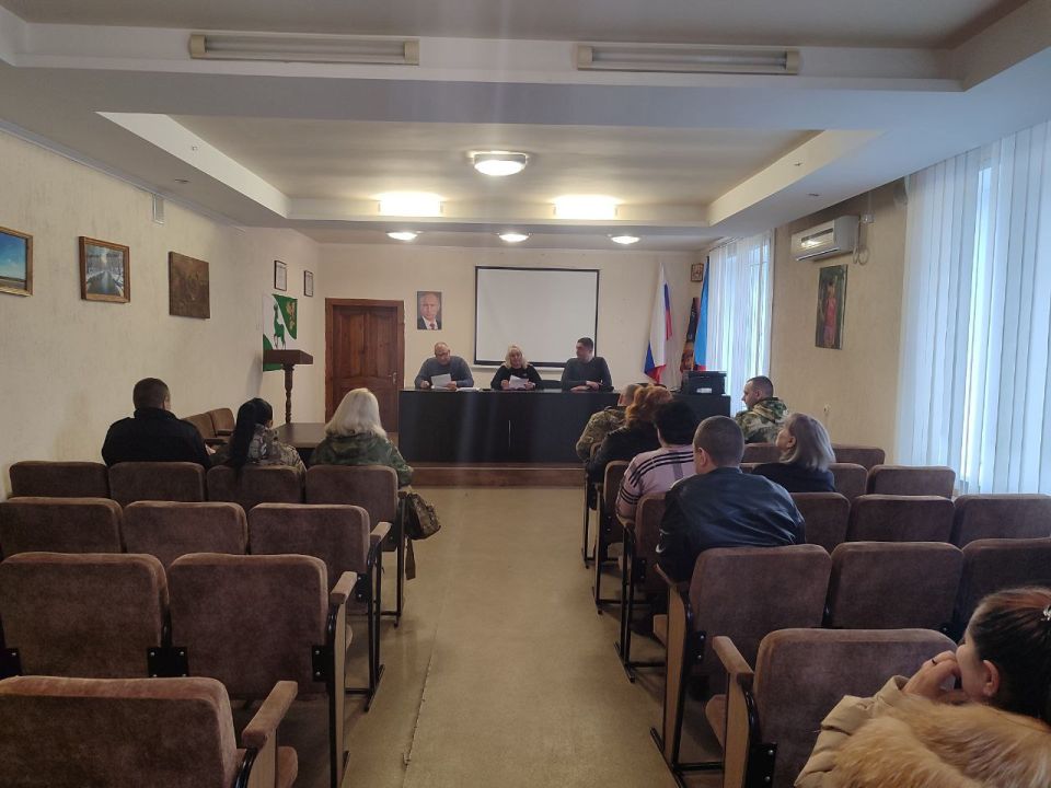 Состоялось 27-е заседание комиссии по делам несовершеннолетних и защите их прав муниципального образования Кременской муниципальный округ Луганской Народной Республики Состоялось 27-е заседание комиссии по делам несовершеннолетних и защите их прав муниципального образования Кременской муниципальный округ Луганской Народной Республики