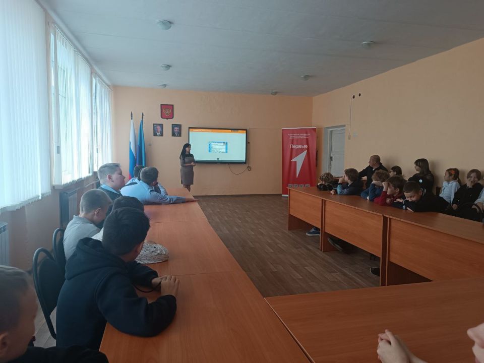 В учебно-воспитательном комплексе №5 города Брянки состоялось тематическое мероприятие В учебно-воспитательном комплексе №5 города Брянки состоялось тематическое мероприятие