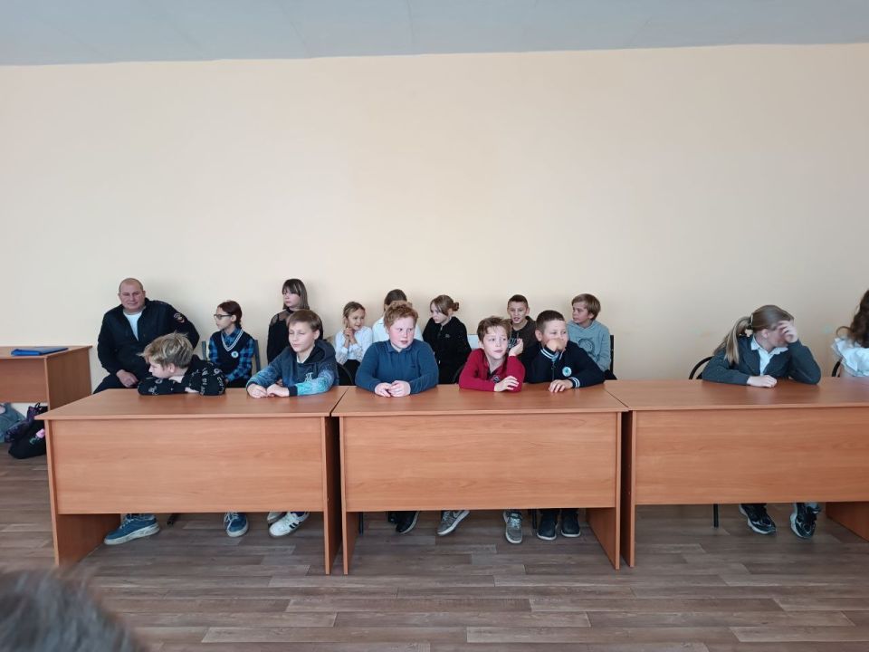 В учебно-воспитательном комплексе №5 города Брянки состоялось тематическое мероприятие В учебно-воспитательном комплексе №5 города Брянки состоялось тематическое мероприятие