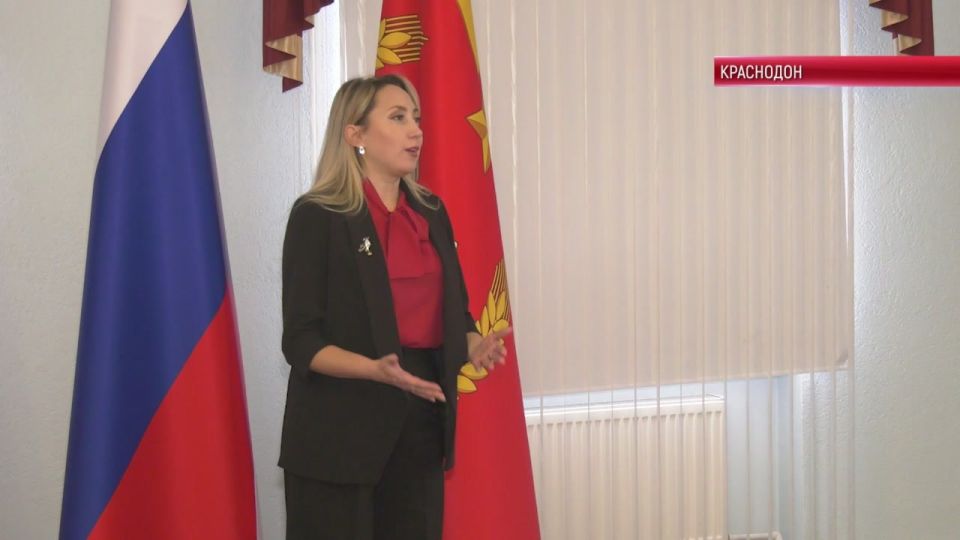 В Краснодоне наградили налоговых служащих