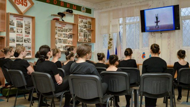На отделе хореографического искусства, в рамках школьного проекта «Творческая гостиная», преподаватель Некрасова О.В. подготовила презентацию, к 100-летнему юбилею Майи Плисецкой На отделе хореографического искусства, в рамках школьного проекта «Творческая гостиная», преподаватель Некрасова О.В. подготовила презентацию, к 100-летнему юбилею Майи Плисецкой
