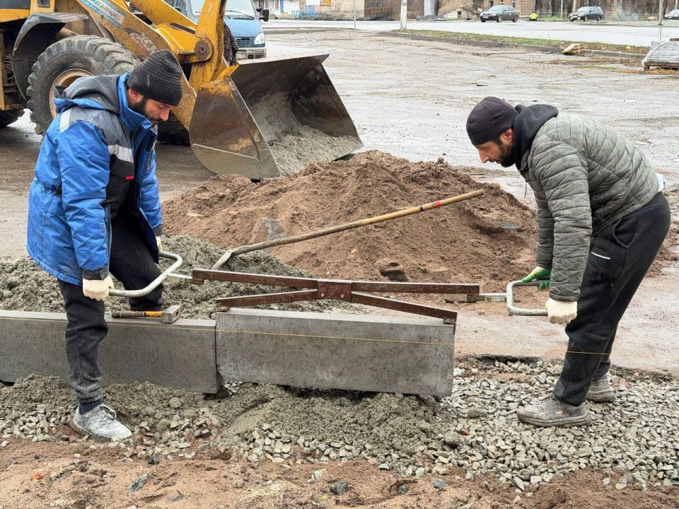«Манеж» в Первомайске преображается: второй этап благоустройства в разгаре! «Манеж» в Первомайске преображается: второй этап благоустройства в разгаре!