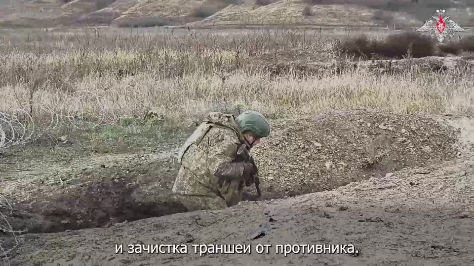 Военнослужащие штурмовых подразделений 27-й отдельной гвардейской мотострелковой Севастопольской бригады группировки войск «Запад» прошли интенсивную боевую подготовку на полигоне в тыловом районе зоны СВО