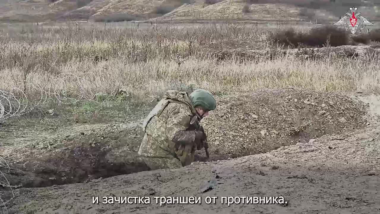 Военнослужащие штурмовых подразделений 27-й отдельной гвардейской мотострелковой Севастопольской бригады группировки войск «Запад» прошли интенсивную боевую подготовку на полигоне в тыловом районе зоны СВО