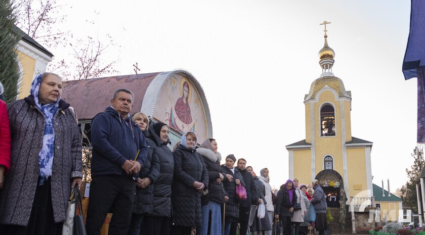 Верующие встретили в Луганске икону Божьей Матери «Скоропослушница»