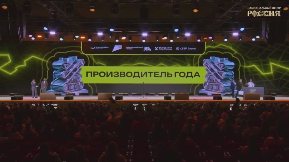 Владелец торговых марок «Давай, лопай!» и «Handy», луганчанин Илья Чучукало - стал победителем Всероссийской премии «Молодой предприниматель России» в номинации «Производитель года»