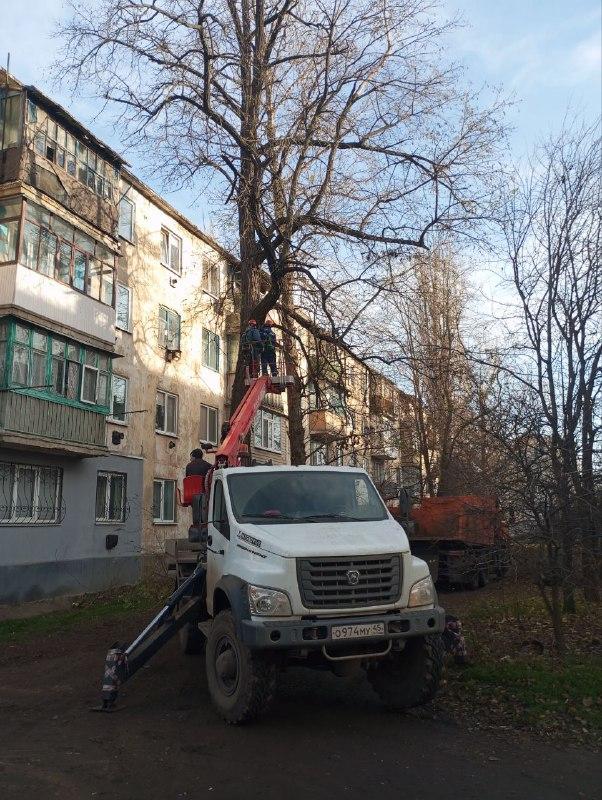 Курганские энергетики завершили свою смену в Краснодонском округе, где они оказали помощь в восстановлении и благоустройстве региона