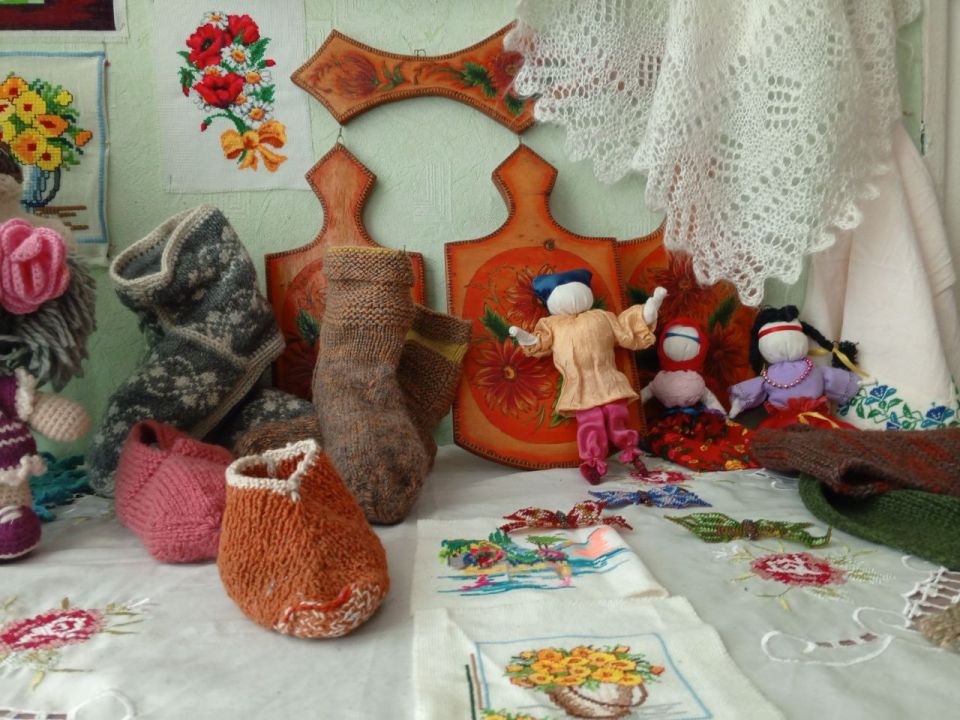 В клубе «Дельта» открылась выставка "Волшебный мир рукоделия" В клубе «Дельта» открылась выставка "Волшебный мир рукоделия"