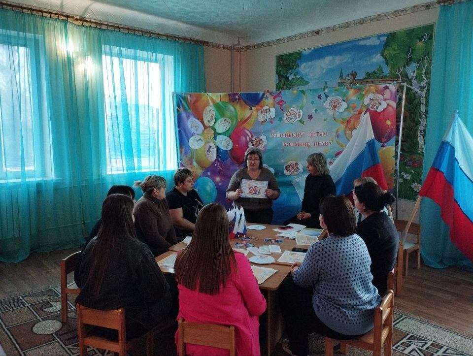 В рамках общегородского месячника правовых знаний, в Кленовском детском саду «Звездочка» начальник отдела по вопросам опеки, попечительства и патронажа Ирина Попова оказала индивидуальную правовую консультационную помощь по... В рамках общегородского месячника правовых знаний, в Кленовском детском саду «Звездочка» начальник отдела по вопросам опеки, попечительства и патронажа Ирина Попова оказала индивидуальную правовую консультационную помощь по...