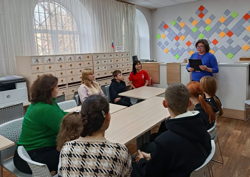 22 ноября в Краснолучской центральной городской библиотеке имени Н.К. Крупской на базе первичного отделения «Движения Первых» состоялся День семейных чтений 22 ноября в Краснолучской центральной городской библиотеке имени Н.К. Крупской на базе первичного отделения «Движения Первых» состоялся День семейных чтений